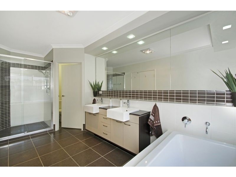 43 Cavanagh Place, Ningi QLD 4511