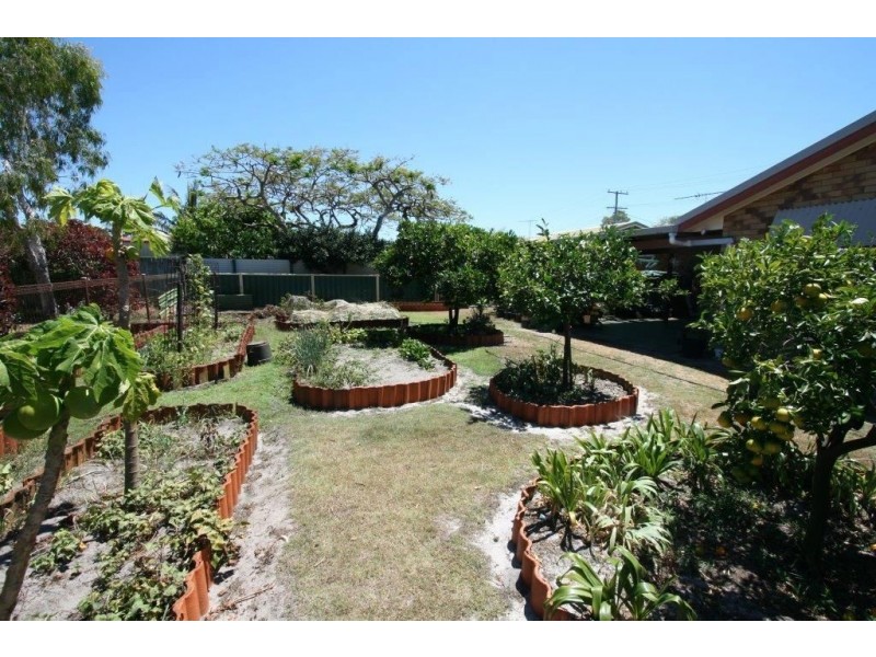 18 Coolgarra Ave, Bongaree QLD 4507