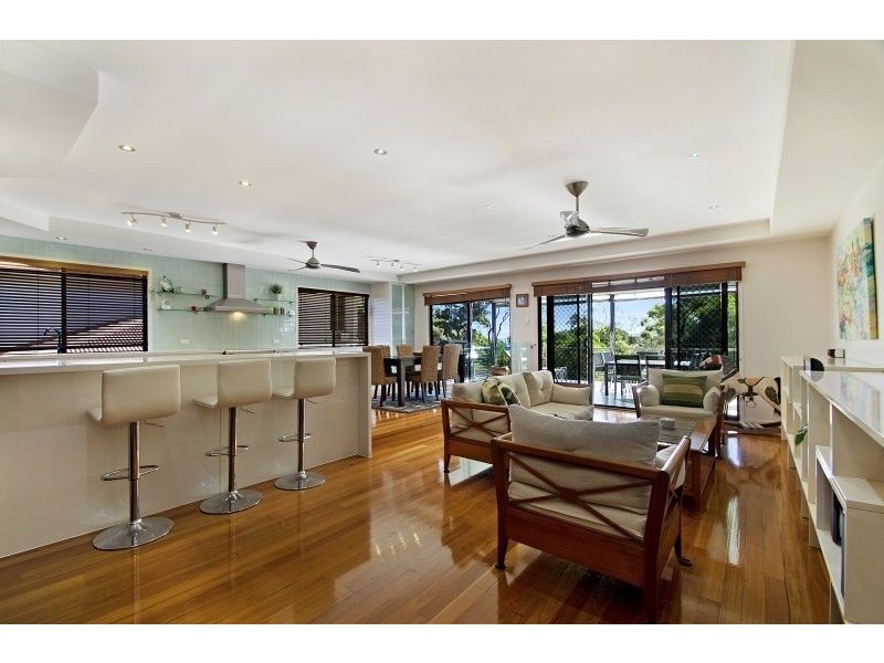 43 Avalon Street, Sandstone Point QLD 4511