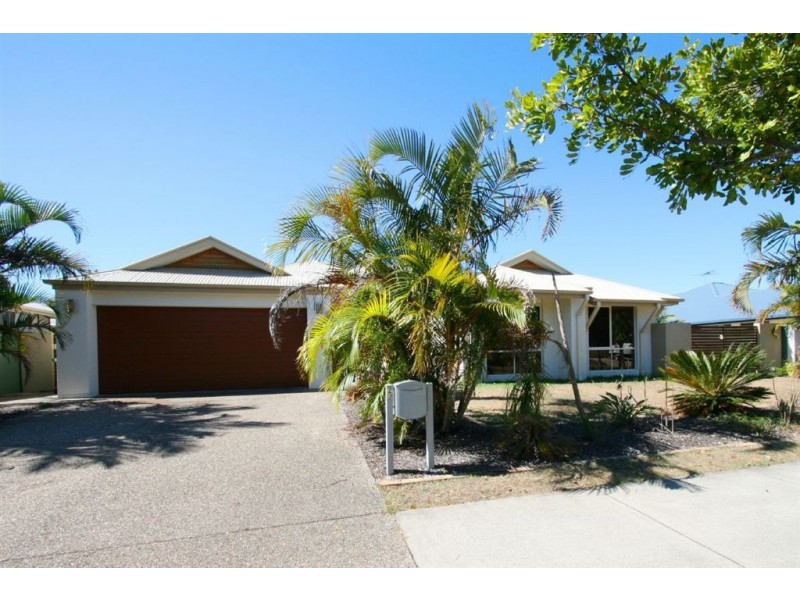 29 Marina Blvd, Banksia Beach QLD 4507