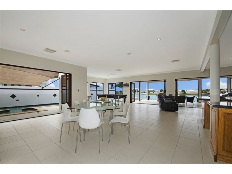 49 Seaside Drive, Banksia Beach QLD 4507