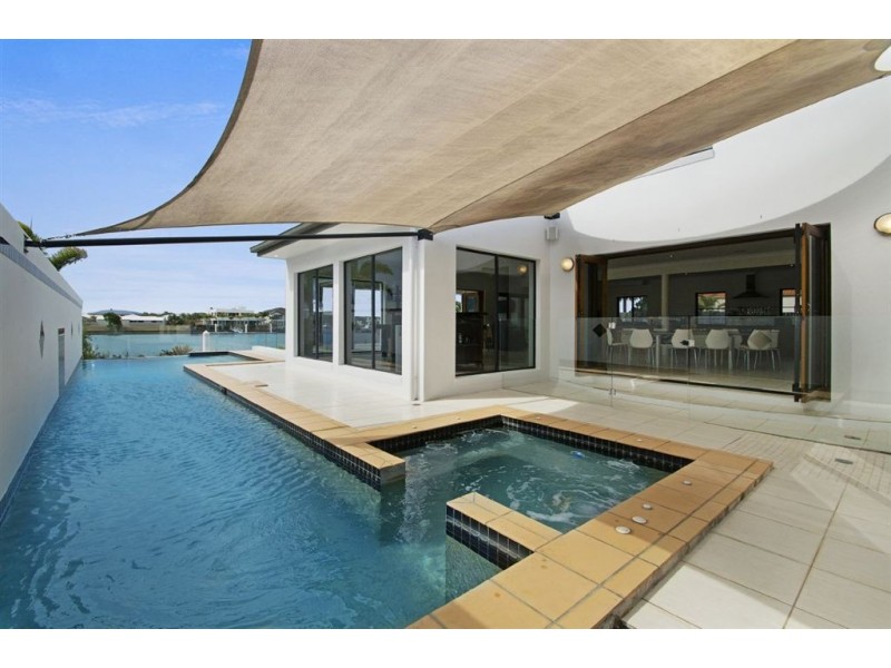 49 Seaside Drive, Banksia Beach QLD 4507