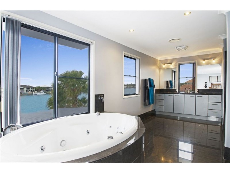 49 Seaside Drive, Banksia Beach QLD 4507