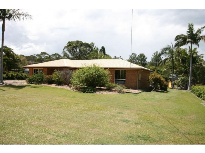 27 Seeana Court, Ningi QLD 4511