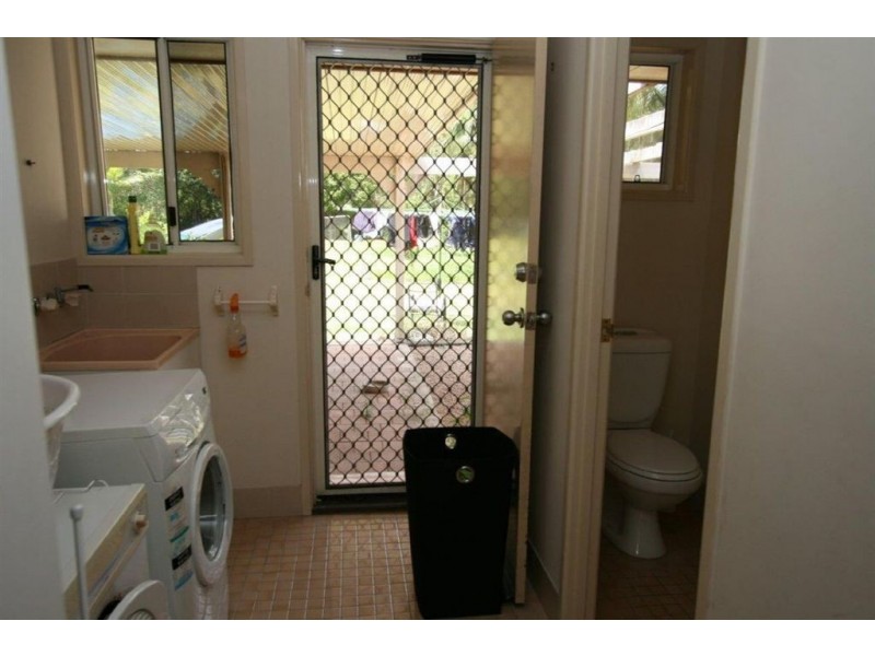 27 Seeana Court, Ningi QLD 4511