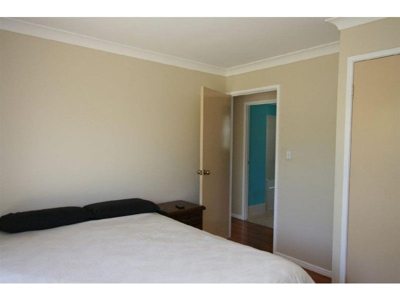 27 Seeana Court, Ningi QLD 4511