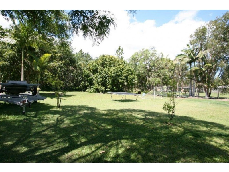 27 Seeana Court, Ningi QLD 4511