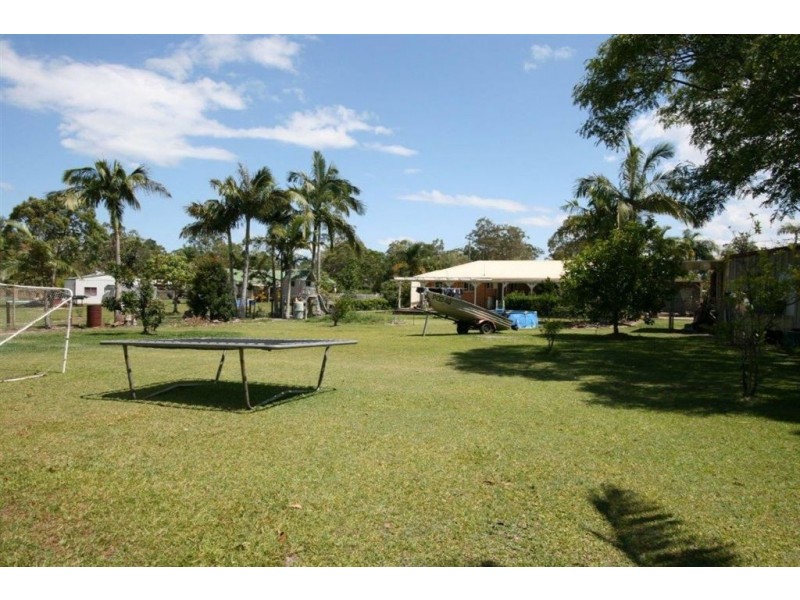 27 Seeana Court, Ningi QLD 4511