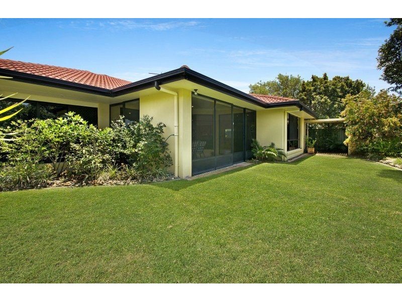 6 Seabreeze Ave, Banksia Beach QLD 4507