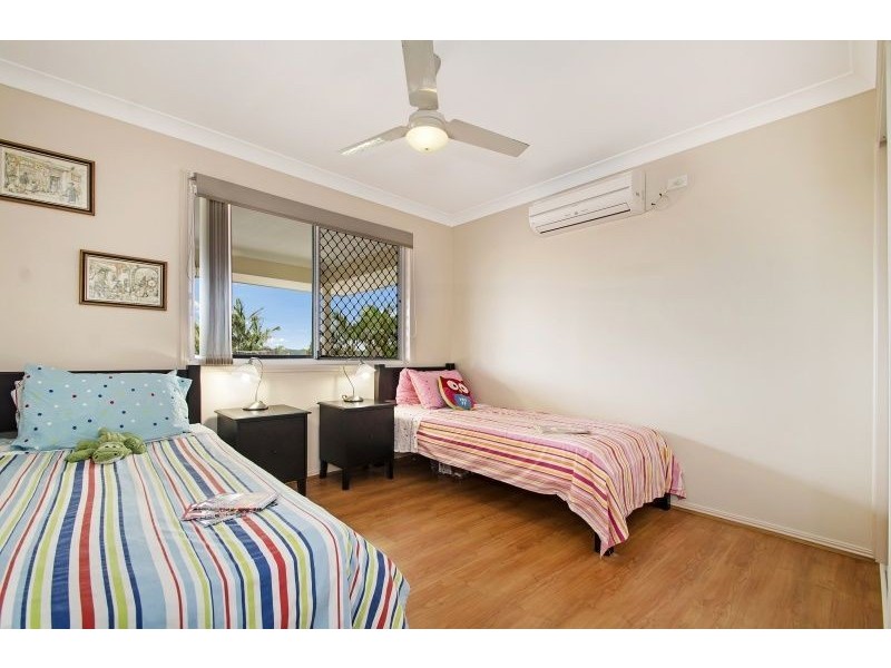 11 Sunbrite Court, Sandstone Point QLD 4511