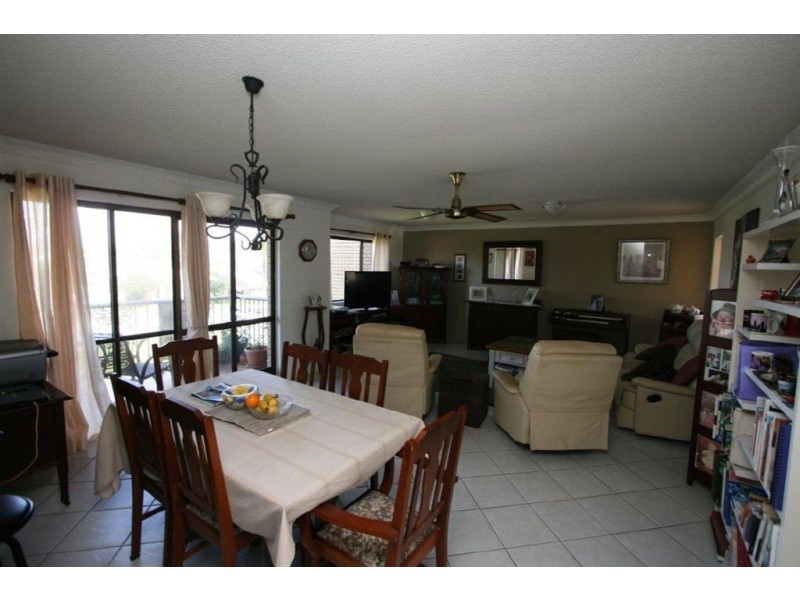 2/6 Marbrin Cl, Bellara QLD 4507