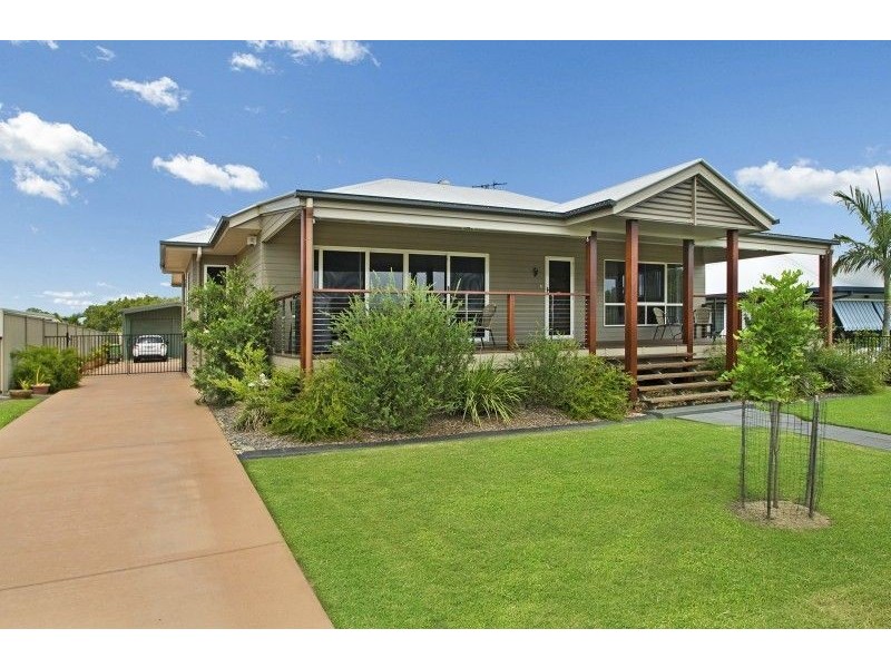 2 Timothy Esp, Beachmere QLD 4510