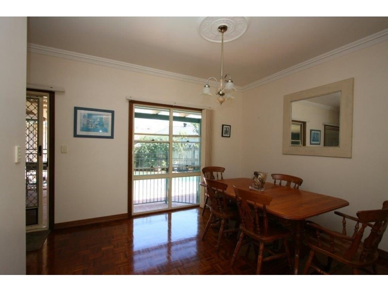 6 Flinders Street, Bongaree QLD 4507