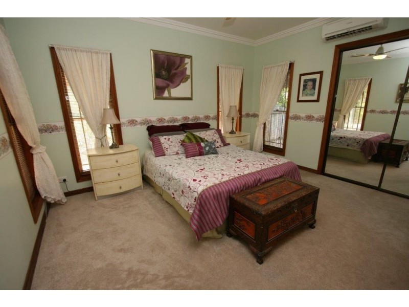 6 Flinders Street, Bongaree QLD 4507