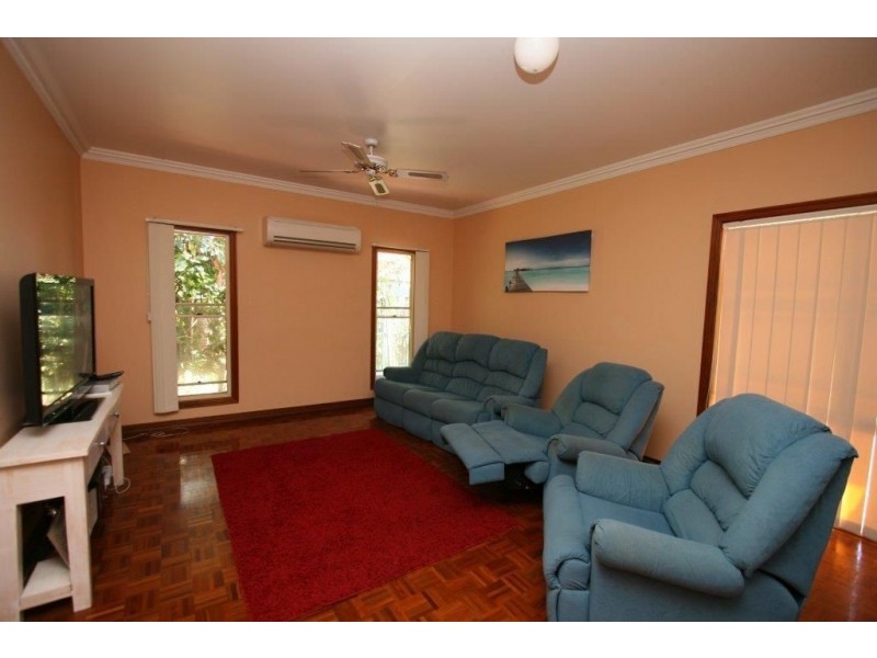 6 Flinders Street, Bongaree QLD 4507