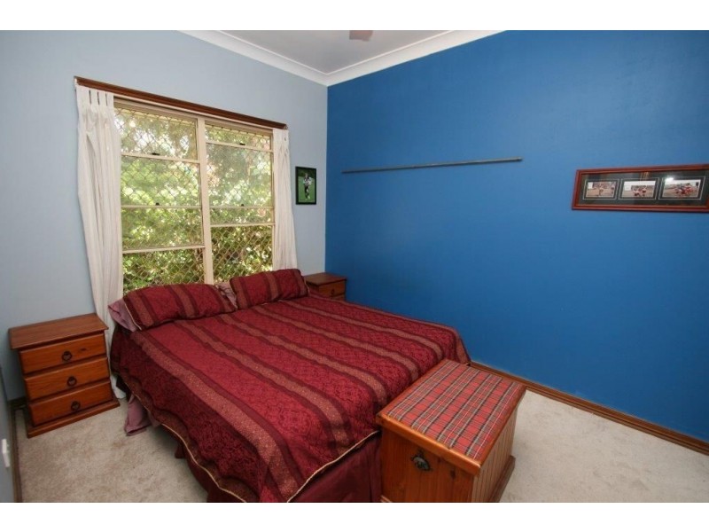 6 Flinders Street, Bongaree QLD 4507