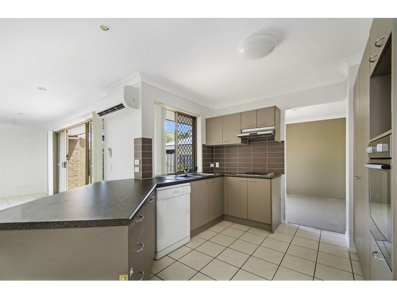 18 Ellis Court, Sandstone Point QLD 4511