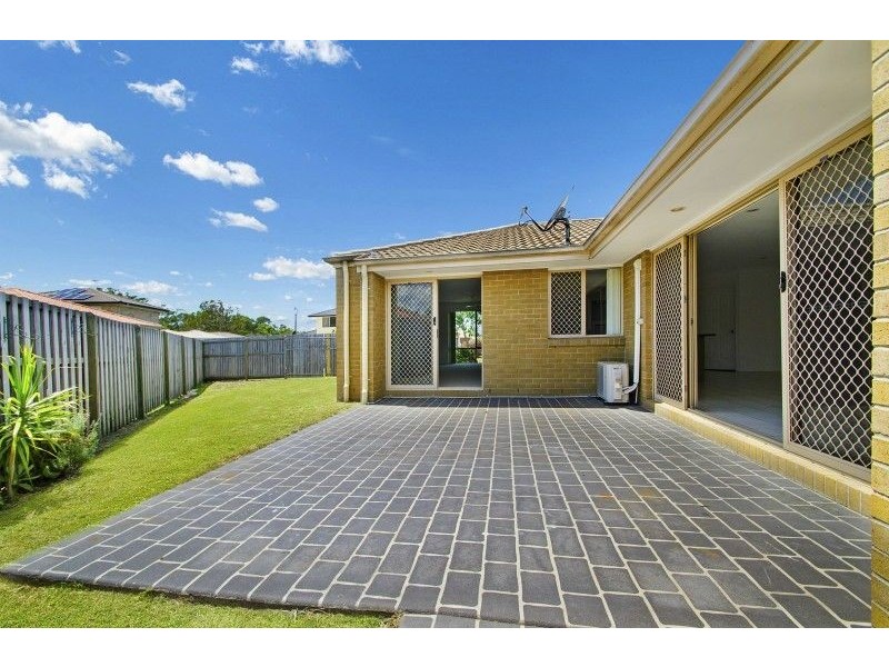 18 Ellis Court, Sandstone Point QLD 4511