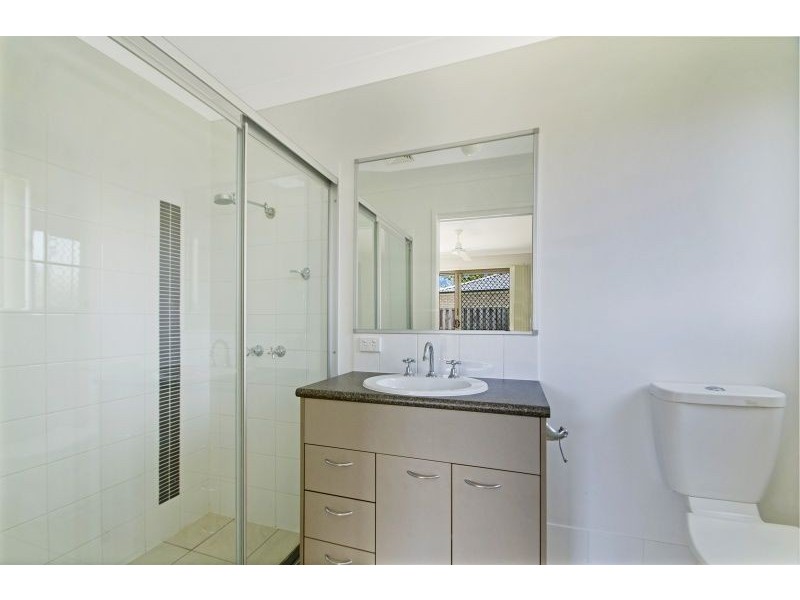 18 Ellis Court, Sandstone Point QLD 4511