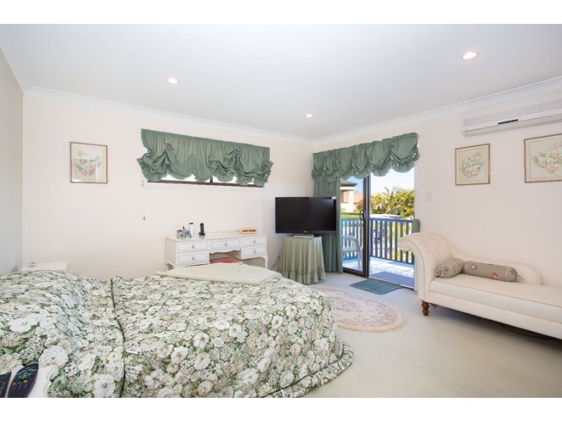 41 Voyagers Dr, Banksia Beach QLD 4507