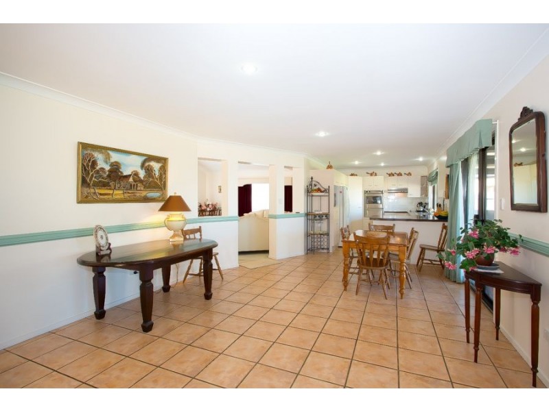 41 Voyagers Dr, Banksia Beach QLD 4507