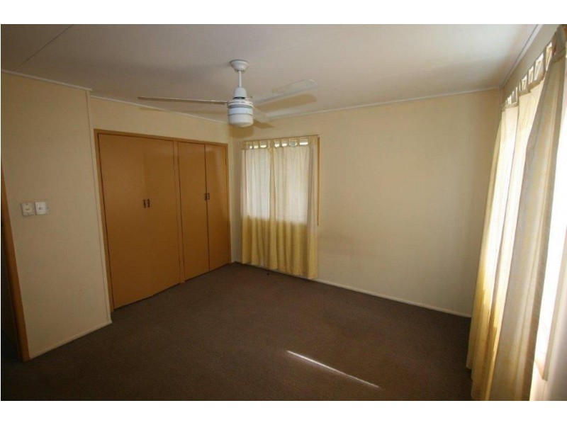 23 Penguin St, Bongaree QLD 4507