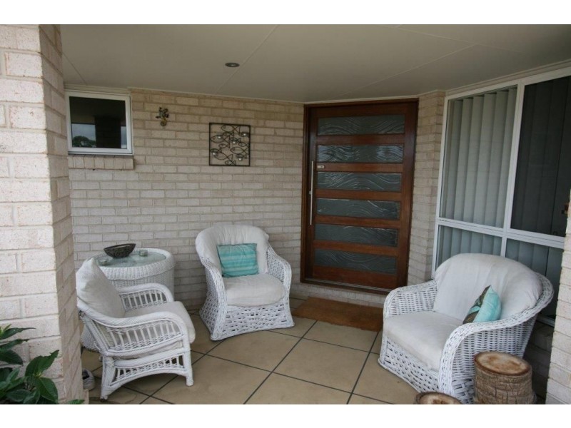 2 Harmony Ave, Bongaree QLD 4507