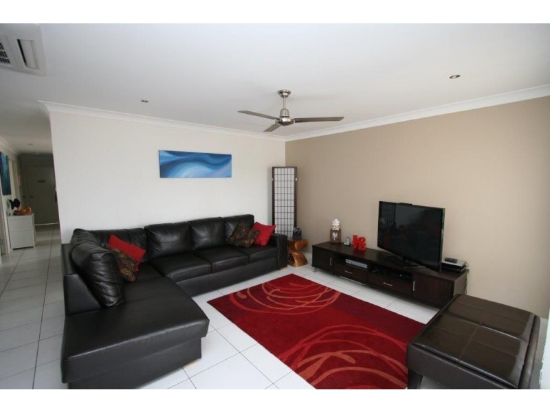 2 Harmony Ave, Bongaree QLD 4507