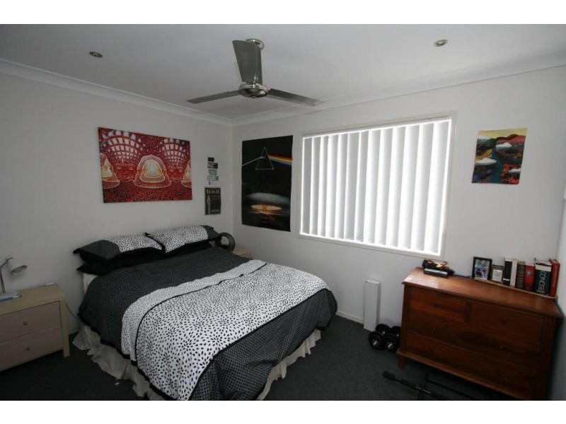 2 Harmony Ave, Bongaree QLD 4507