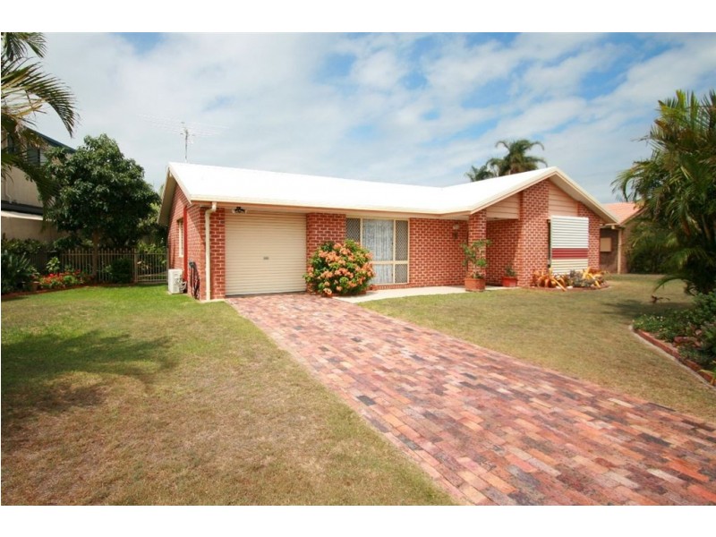 7 Lachlan Cres, Sandstone Point QLD 4511
