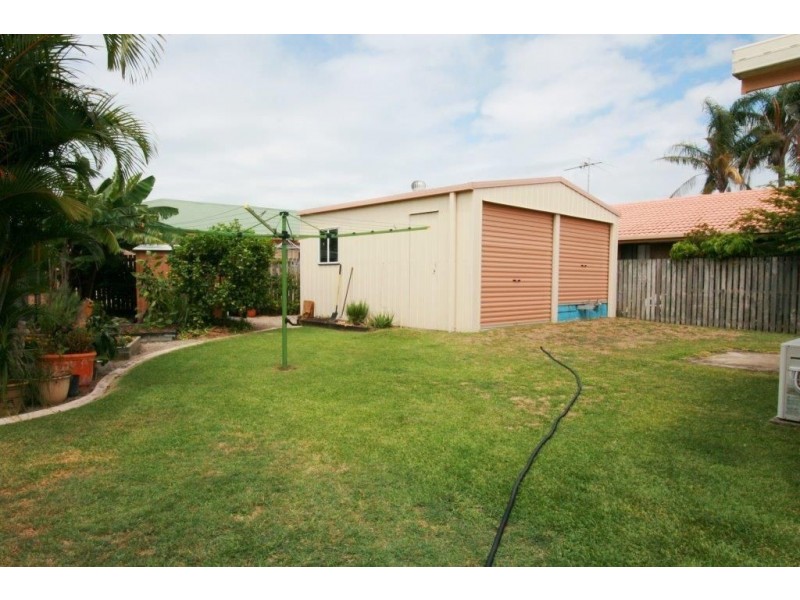 7 Lachlan Cres, Sandstone Point QLD 4511