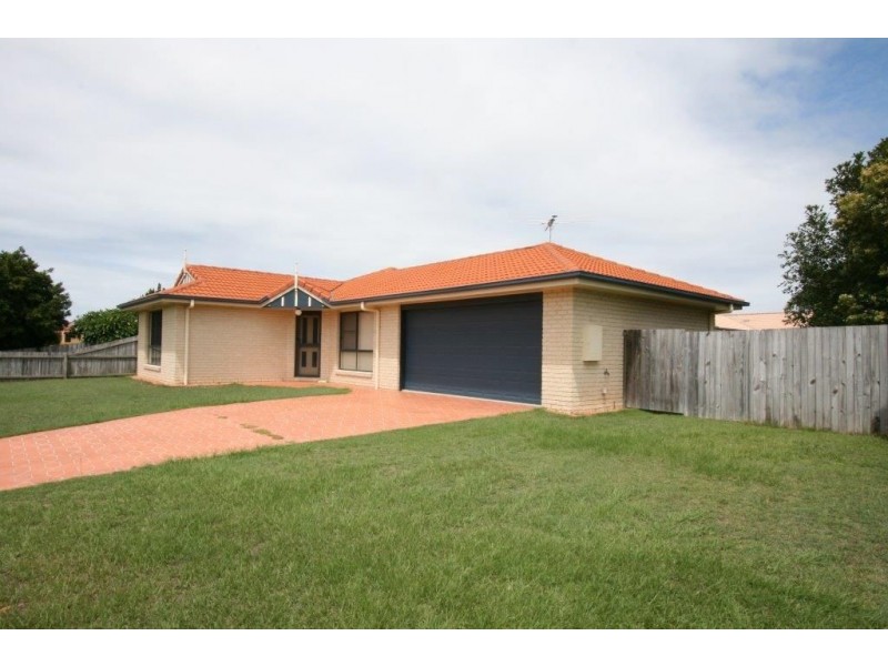 17 Mossman Way, Sandstone Point QLD 4511