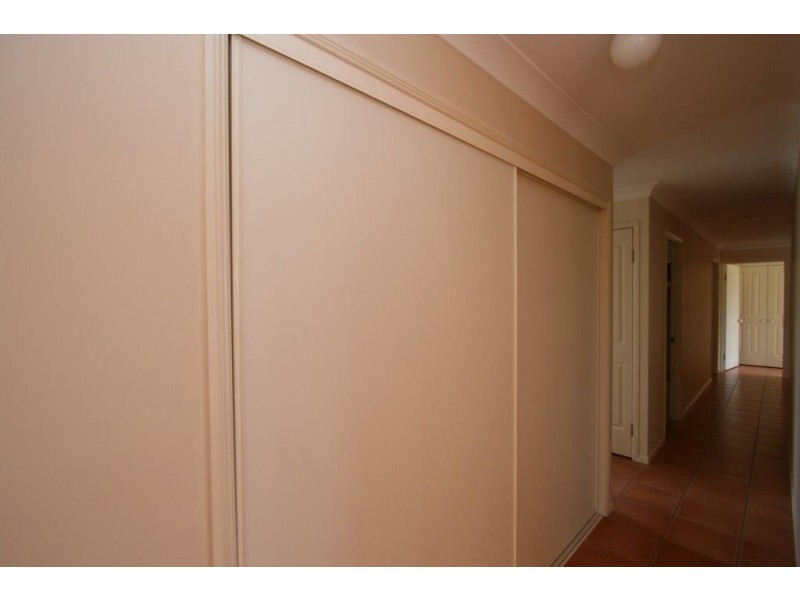 17 Mossman Way, Sandstone Point QLD 4511