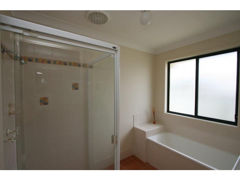 17 Mossman Way, Sandstone Point QLD 4511