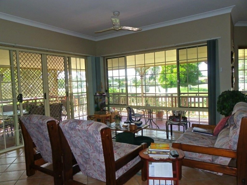 3 Newport Circuit, Sandstone Point QLD 4511