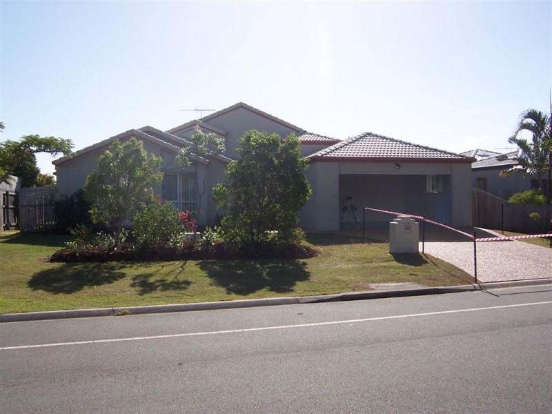 17 Headsail Dr, Banksia Beach QLD 4507