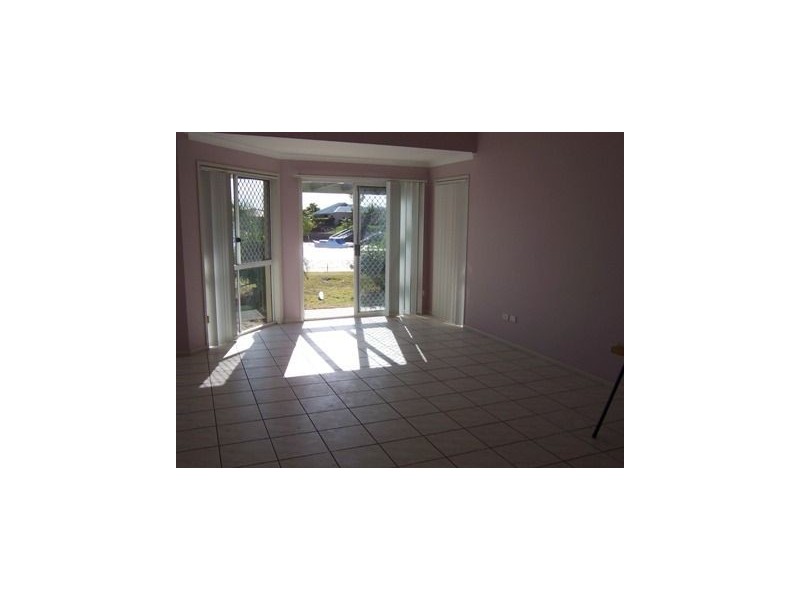 17 Headsail Dr, Banksia Beach QLD 4507