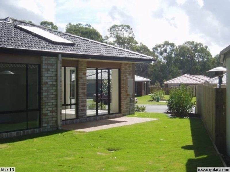 317 Bestmann Rd, Sandstone Point QLD 4511