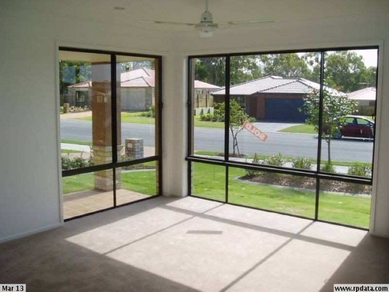 317 Bestmann Rd, Sandstone Point QLD 4511