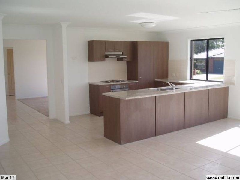 317 Bestmann Rd, Sandstone Point QLD 4511