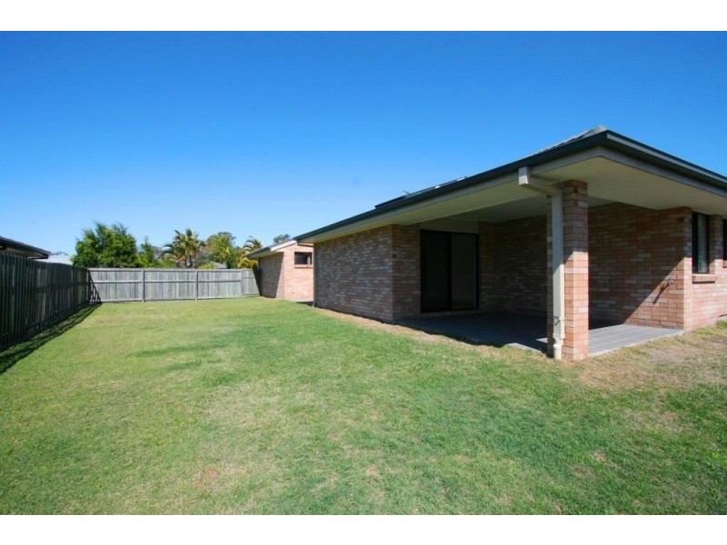 310 Bestmann Rd, Sandstone Point QLD 4511