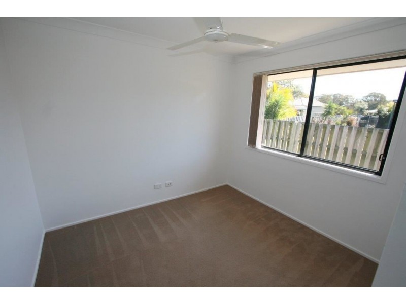310 Bestmann Rd, Sandstone Point QLD 4511