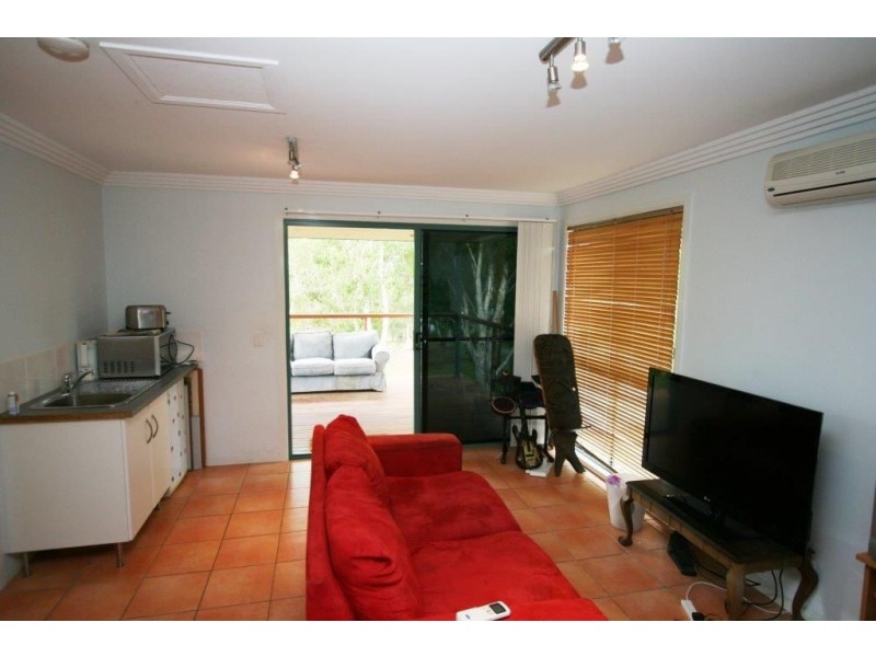 24 Schooner Crt, Banksia Beach QLD 4507