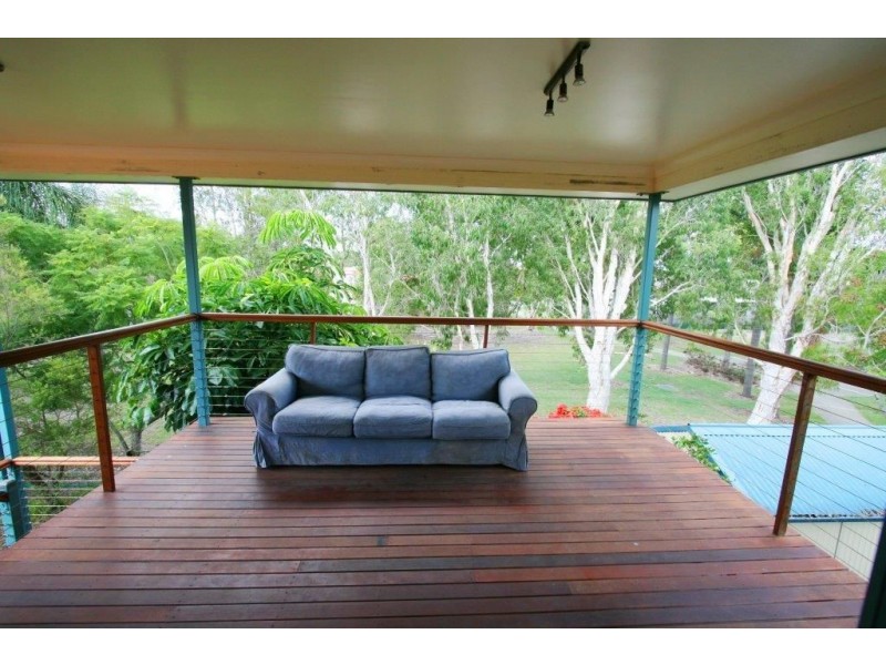 24 Schooner Crt, Banksia Beach QLD 4507