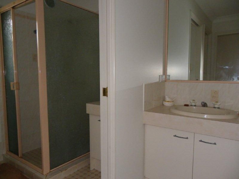 17 Hoya Cr, Bongaree QLD 4507