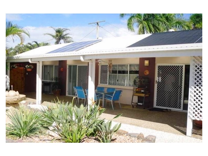 18 Anchor Court, Banksia Beach QLD 4507