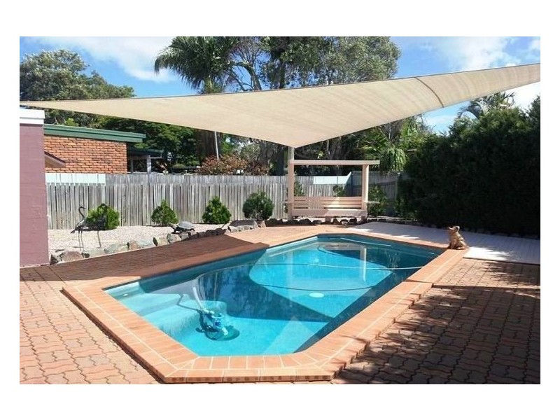 18 Anchor Court, Banksia Beach QLD 4507