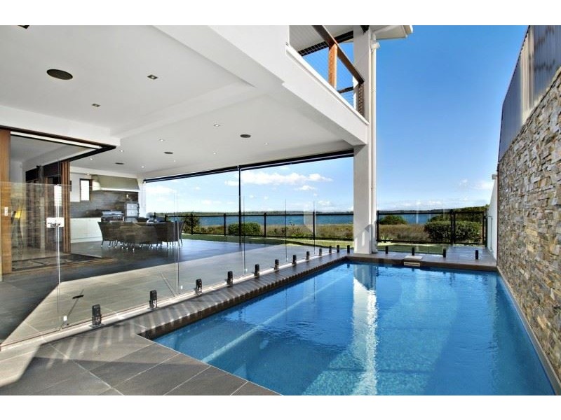 4 Oriole Close, Banksia Beach QLD 4507