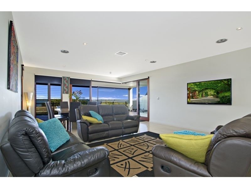 4 Oriole Close, Banksia Beach QLD 4507