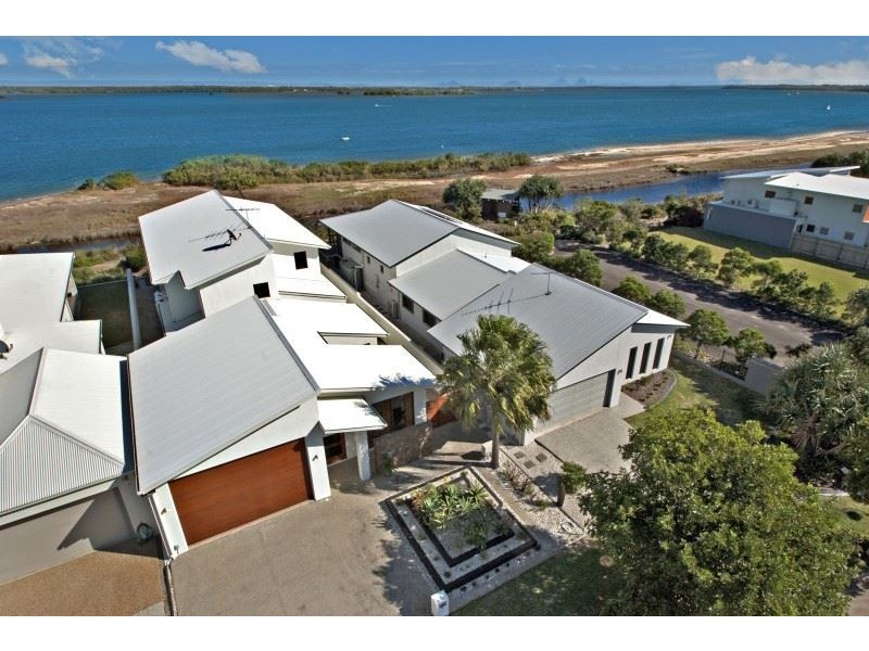 4 Oriole Close, Banksia Beach QLD 4507